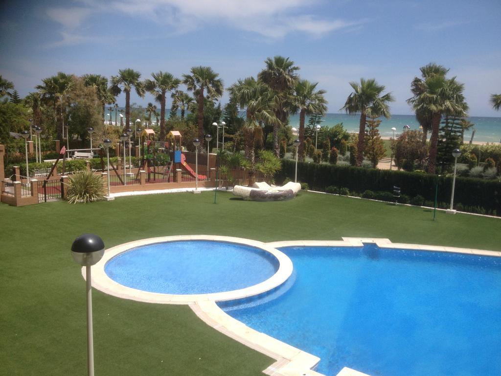 Apartamentos Laterales Con Vistas Al Mar - Primera Linea - Urb. Marina D'Or オロペサ・デル・マール エクステリア 写真